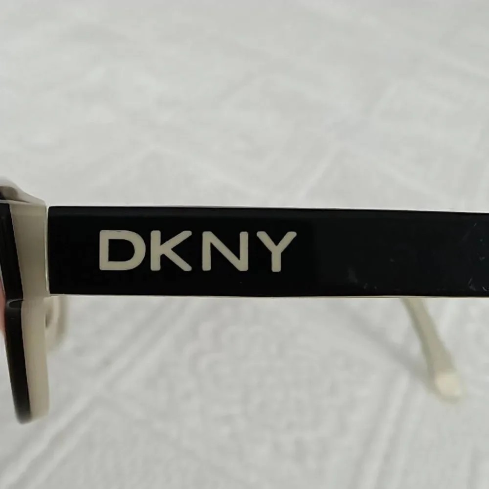 DKNY Women's DY4563 Eyeglasses Frames 50-17-140 Black Oval